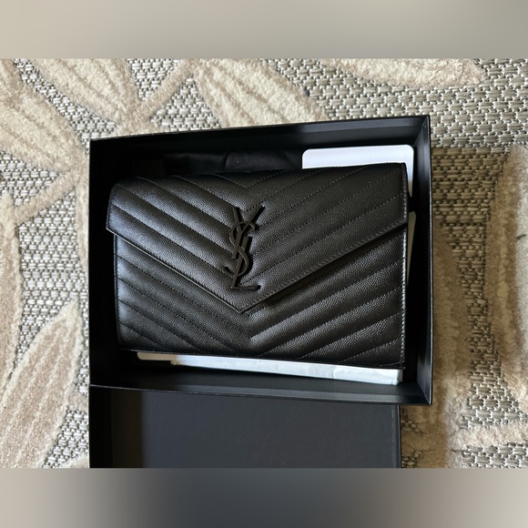 YSL Monogram Large Wallet on chain in Grained Leatherr - Picture 2 of 15